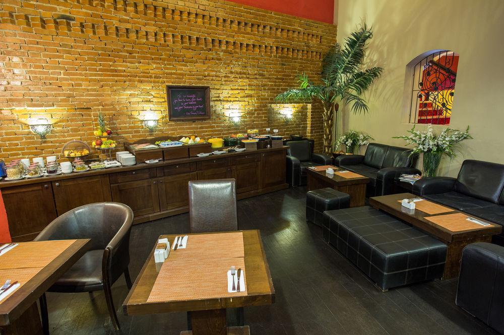 Hotel Moxa Boutique 4*