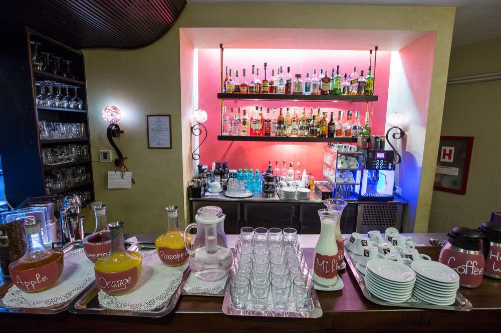 Moxa Boutique 4*