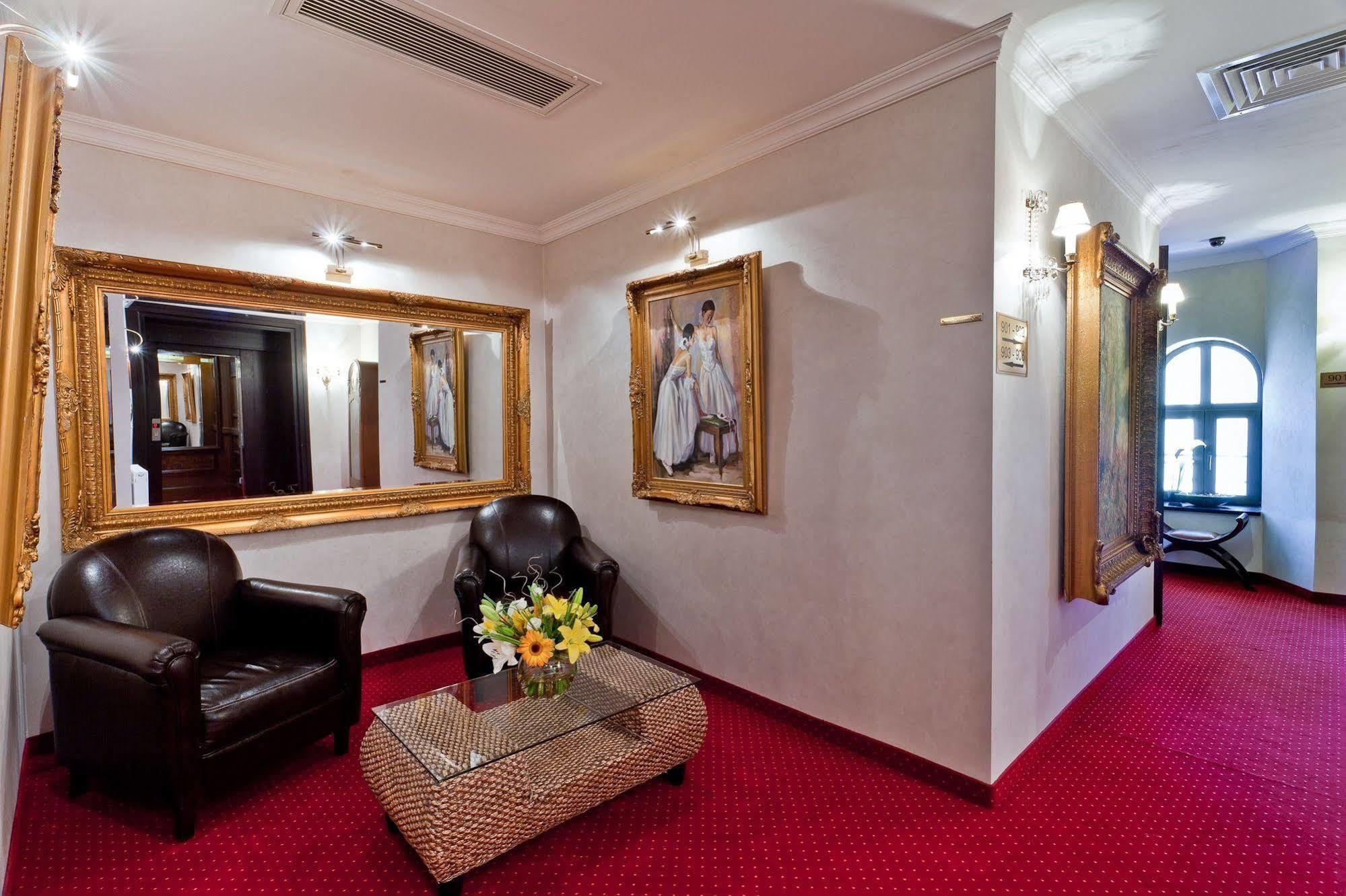 Moxa Boutique Bucarest