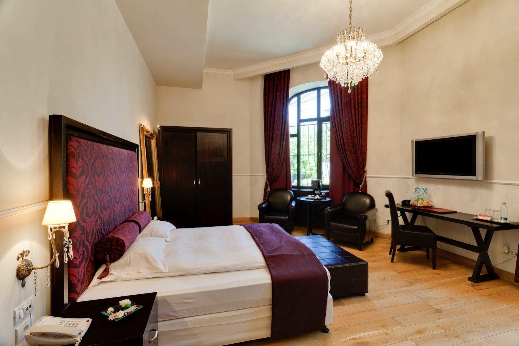 Hotel Moxa Boutique 4*